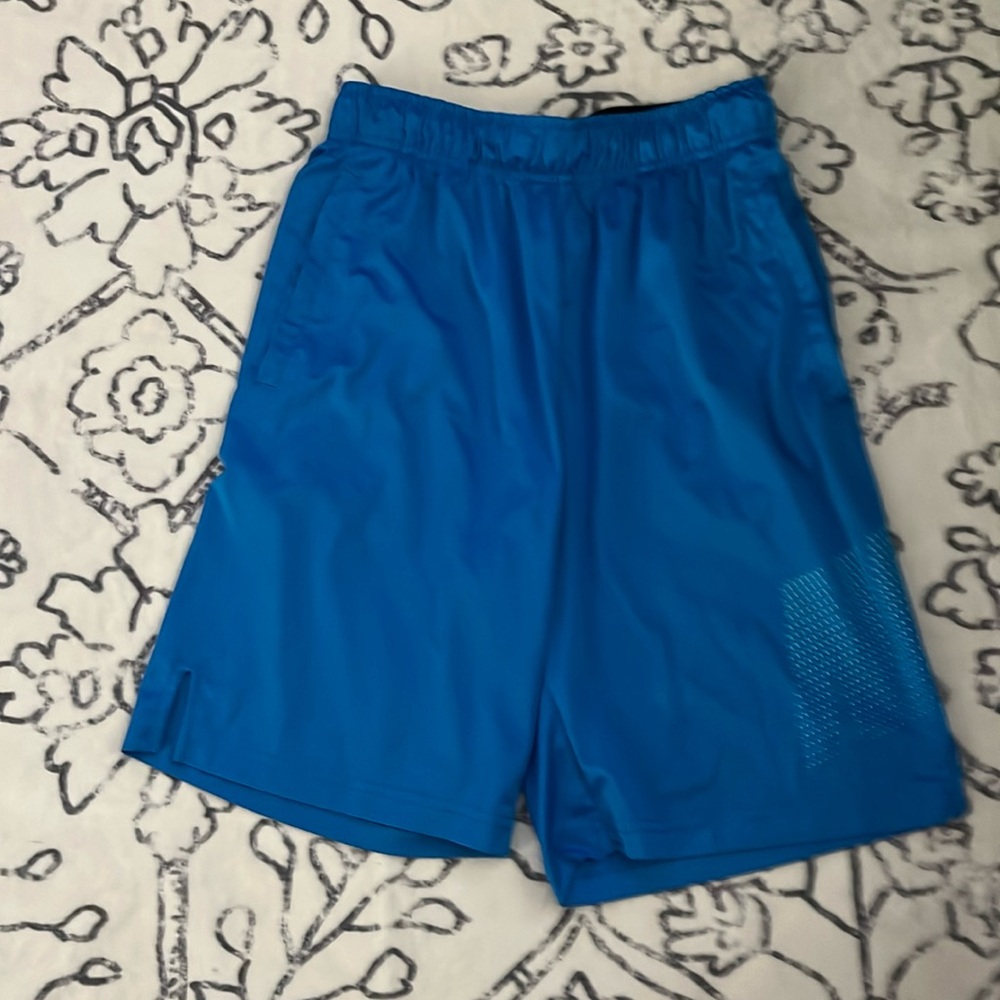 Nike Dri Fit shorts boys size L